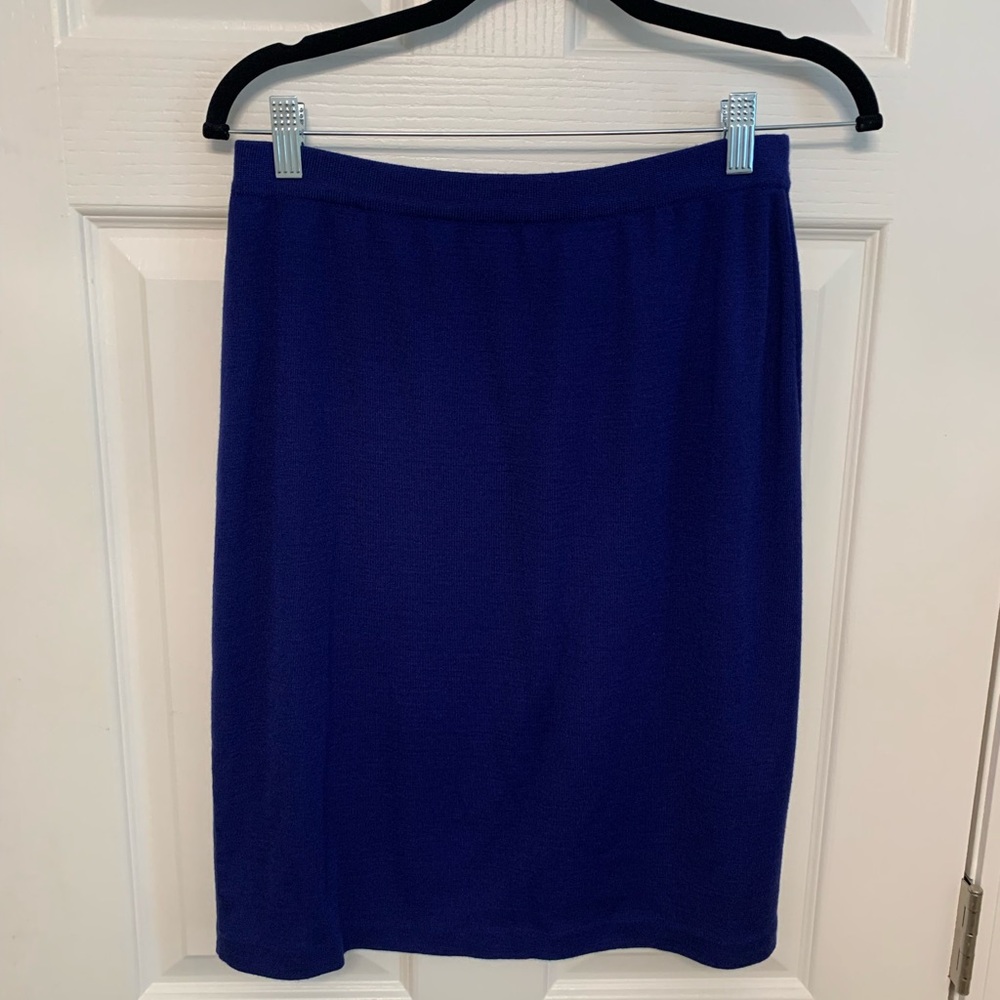 Liz Claiborne Blue Pencil Skirt Knee-Length. Size medium